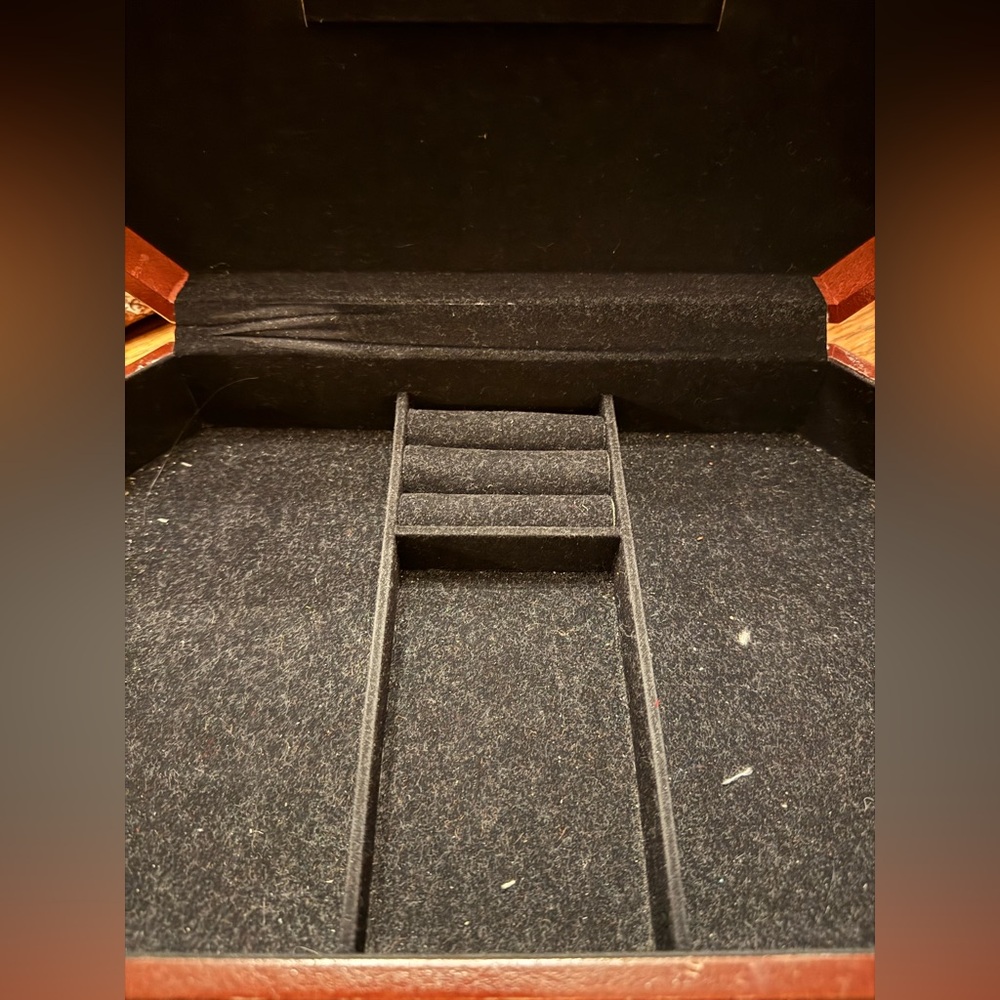 Wood Grain Jewelry Decorative Box - Picture 3 of 5